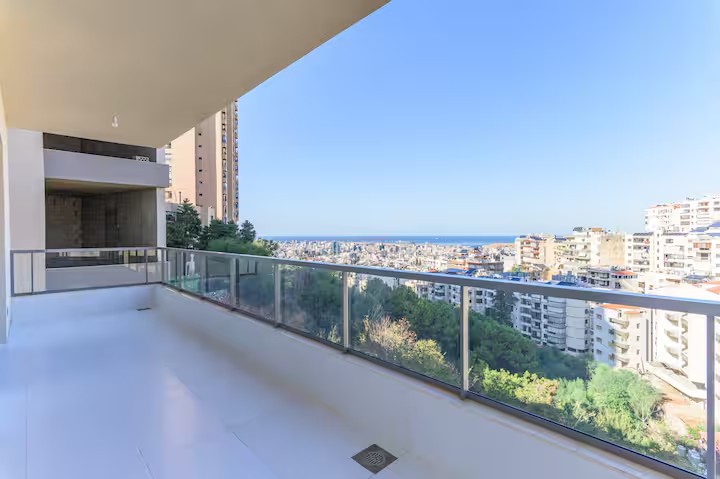 One Bedroom Suite - Balcony Sea View